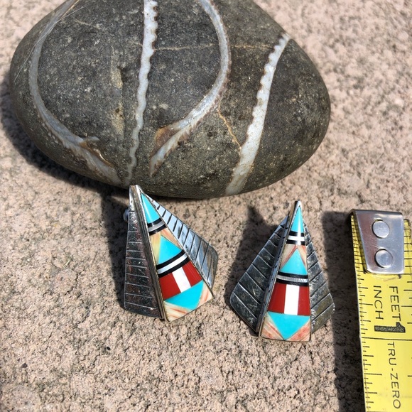 Vintage Native American Zuni - Multi Stone Inlay Earrings ❤️ - Picture 6 of 8